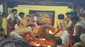  ಬೆಂಗಳೂರಿಗೆ ಆಗಮಿಸಿದ ಶ್ರೀಗಳ ಪಾರ್ಥಿವ ಶರೀರ  